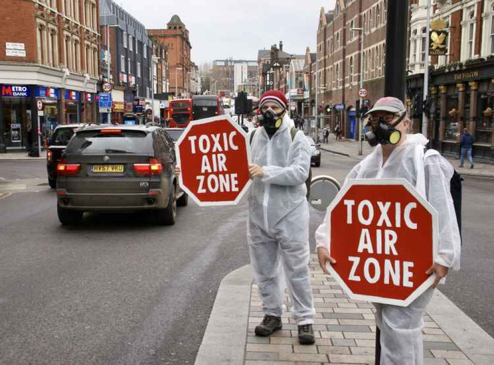 Toxic Air Zone, Clapham Junction. Credit: FULouGraphy Toxic Air Zone, Clapham Junction. Credit: FULouGraphy