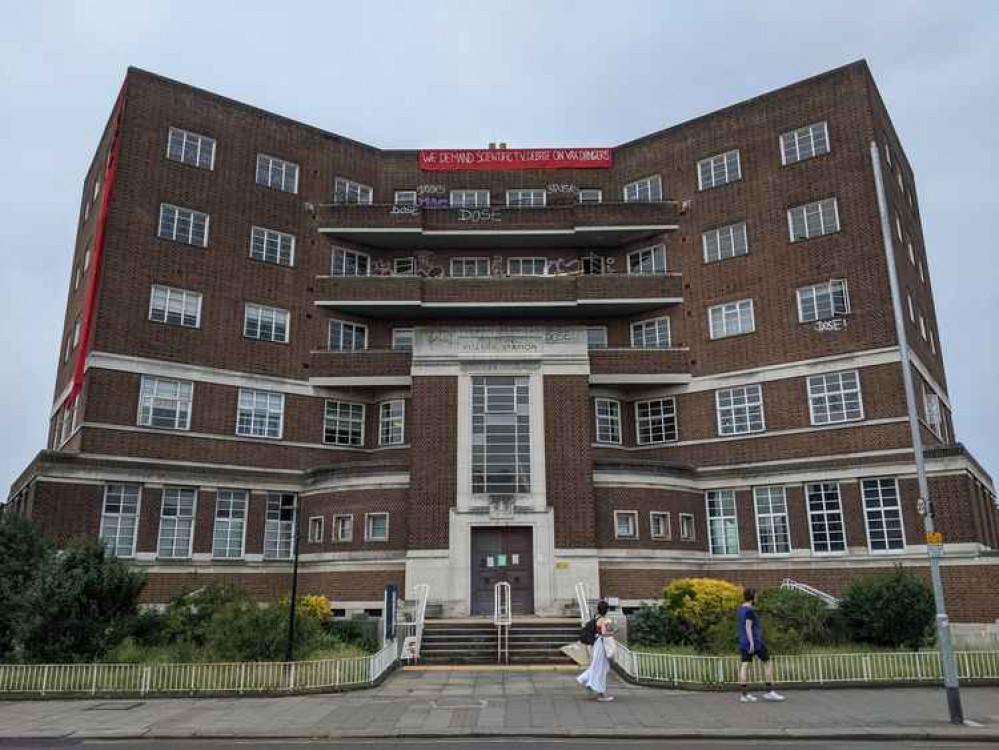 Tooting Police Station (credit: Merlin Fulcher)