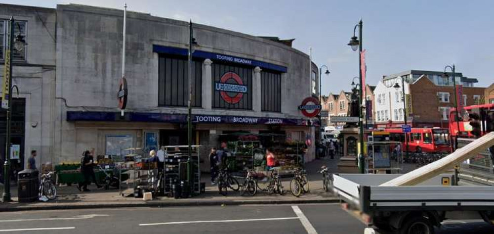 Tooting Broadway Station