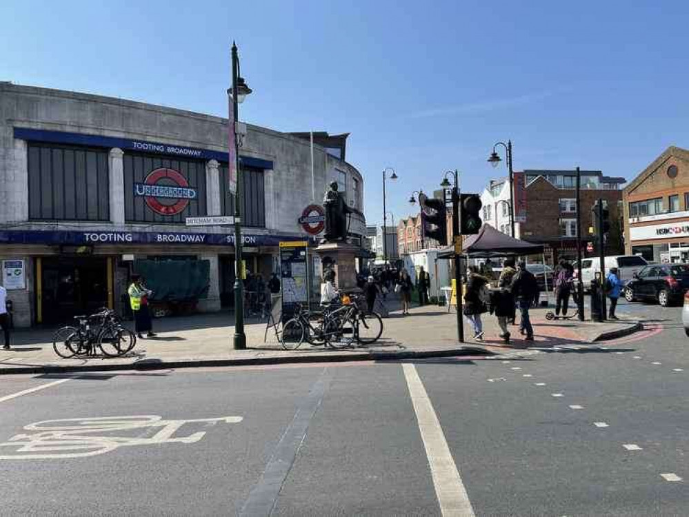 Tooting Broadway station