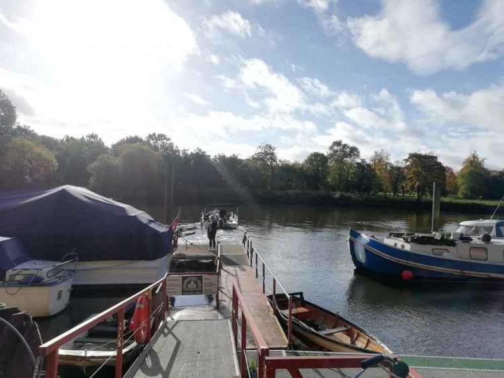 Entrance to Hammertons Ferry