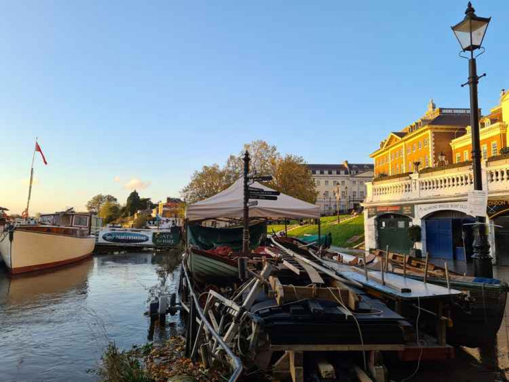 A high tide on Richmond Riverside