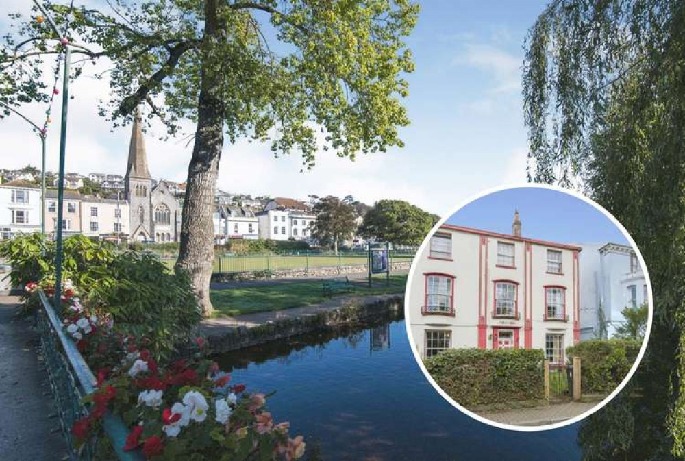 The flat features wonderful views over the Brook and Lawn. Credit: Fulfords