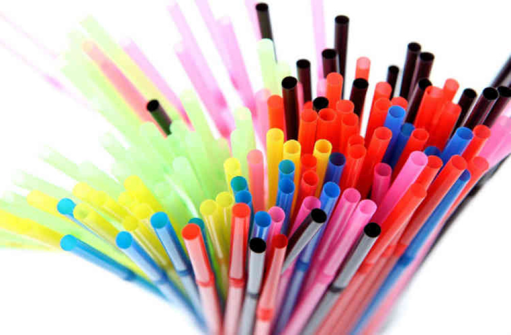 Plastic straws ; photo from DEFRA