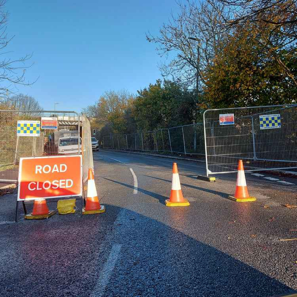 Network Rail are making repairs to the railway section over Rodden Road : This route is closed to all traffic until December 12