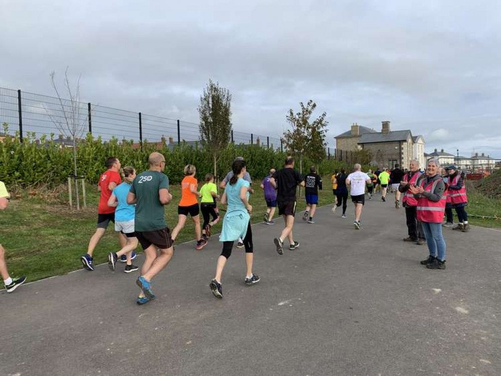 Parkrun at Poundbury's Great Field attracts hundreds of runners, joggers and walkers