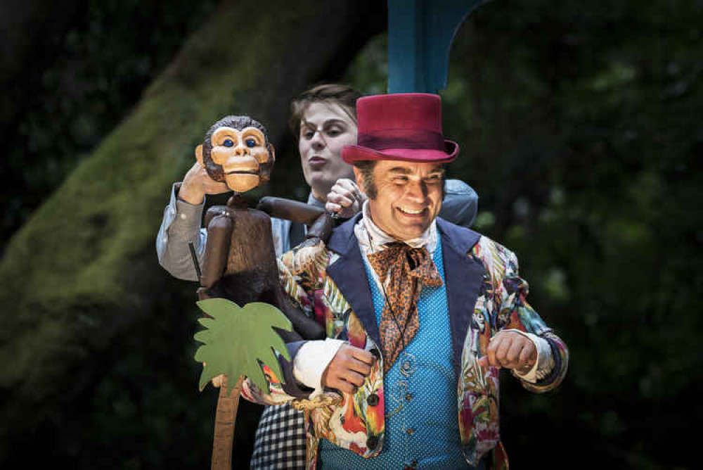 Brilliant Actors, Adorable Puppets, Live Music