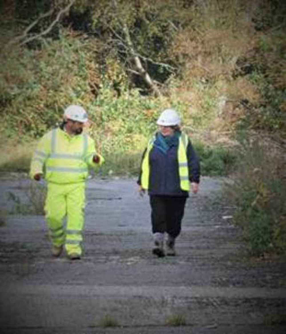 Cllr Ros Wyke on a Saxonvale site visit with Balfour Beatty