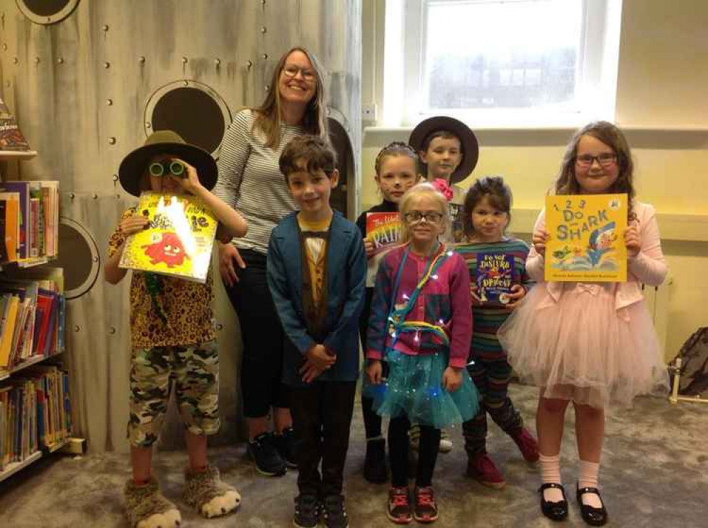 What can we spy here ? A local Frome author and a bunch of book enthusiasts