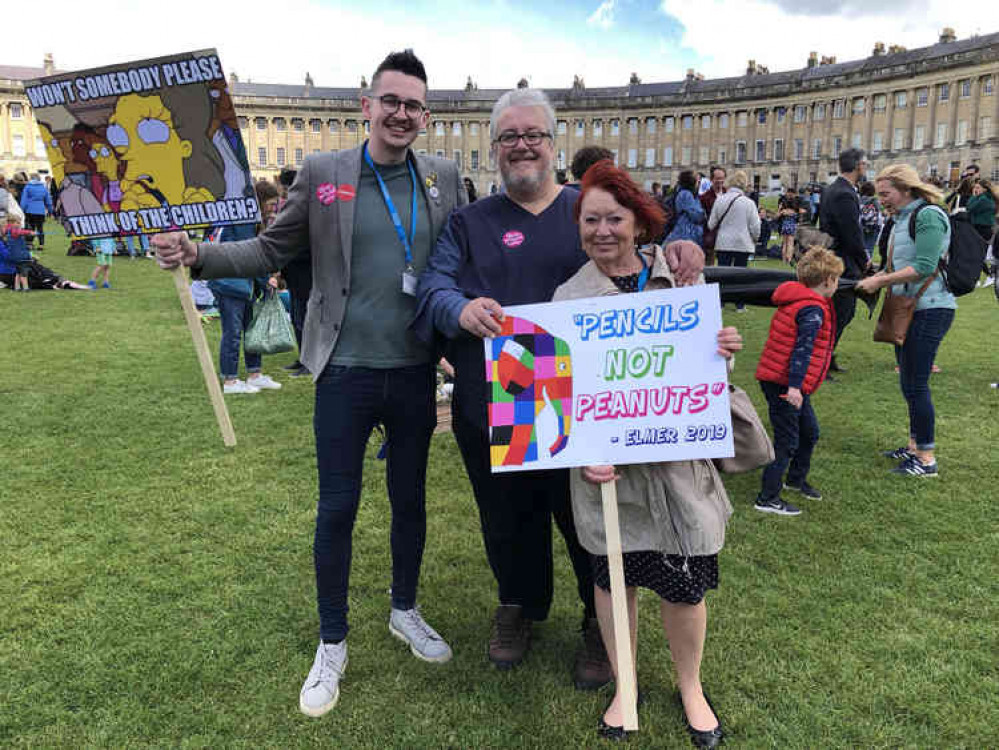 Labour councillors Grant Johnson and Liz Hardman at a schools protest (Photo: NES Labour)