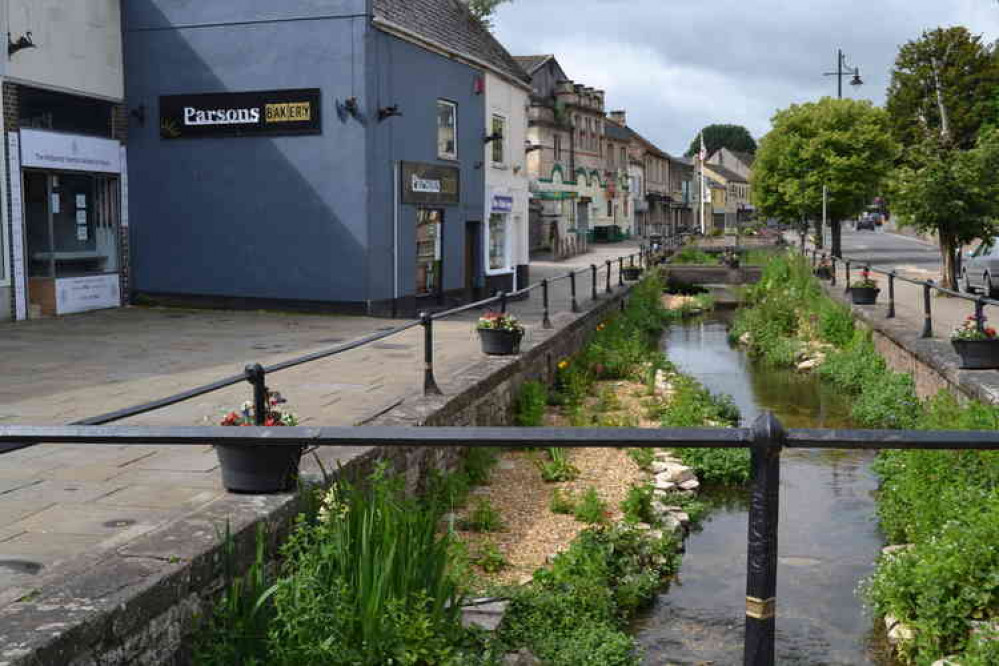 In the sunshine, on a Sunday, the High Street could be a national treasure In the sunshine, on a Sunday, the High Street could be a national treasure