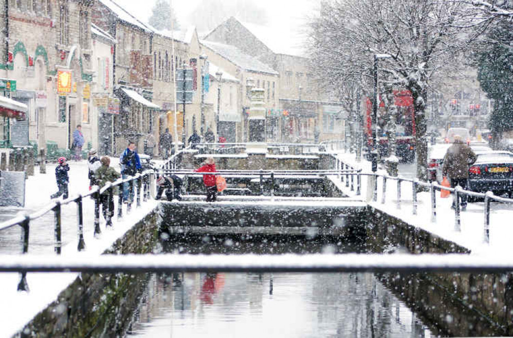 Midsomer Norton High Street, Winter 2009