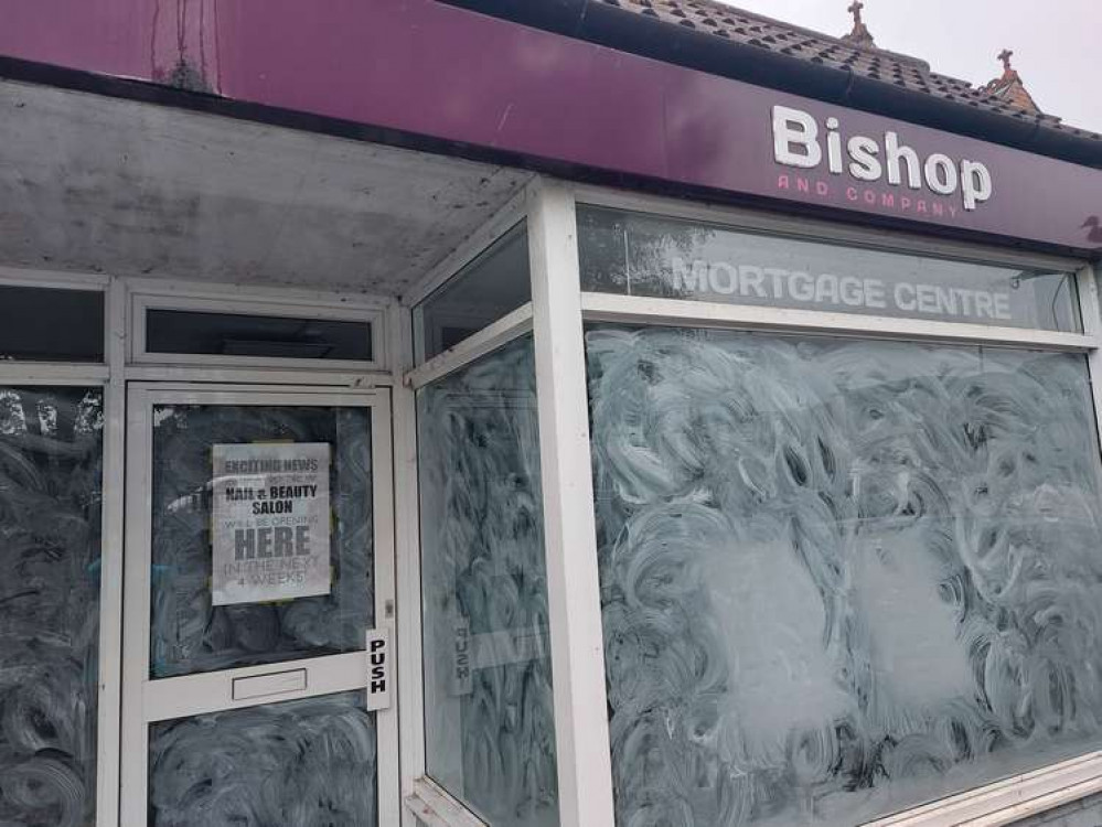 This estate agents is shortly going to be a new beauty shop