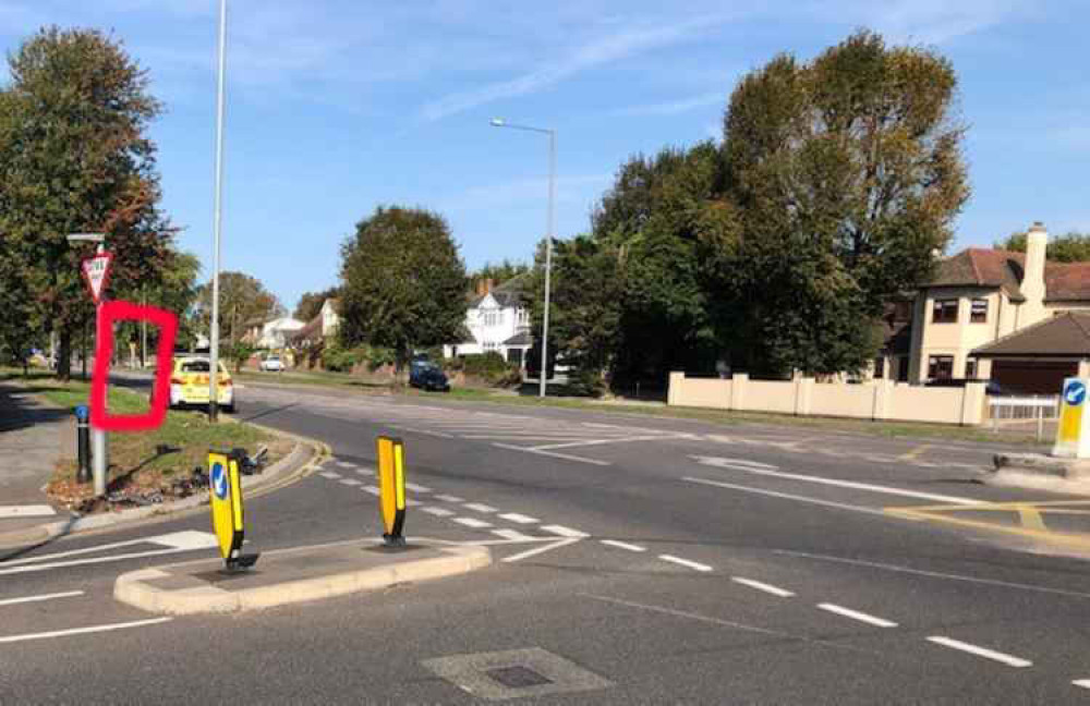 The junction of Lodge Lane and Bradleigh Avenue, with the nearby speed camera highlighted.