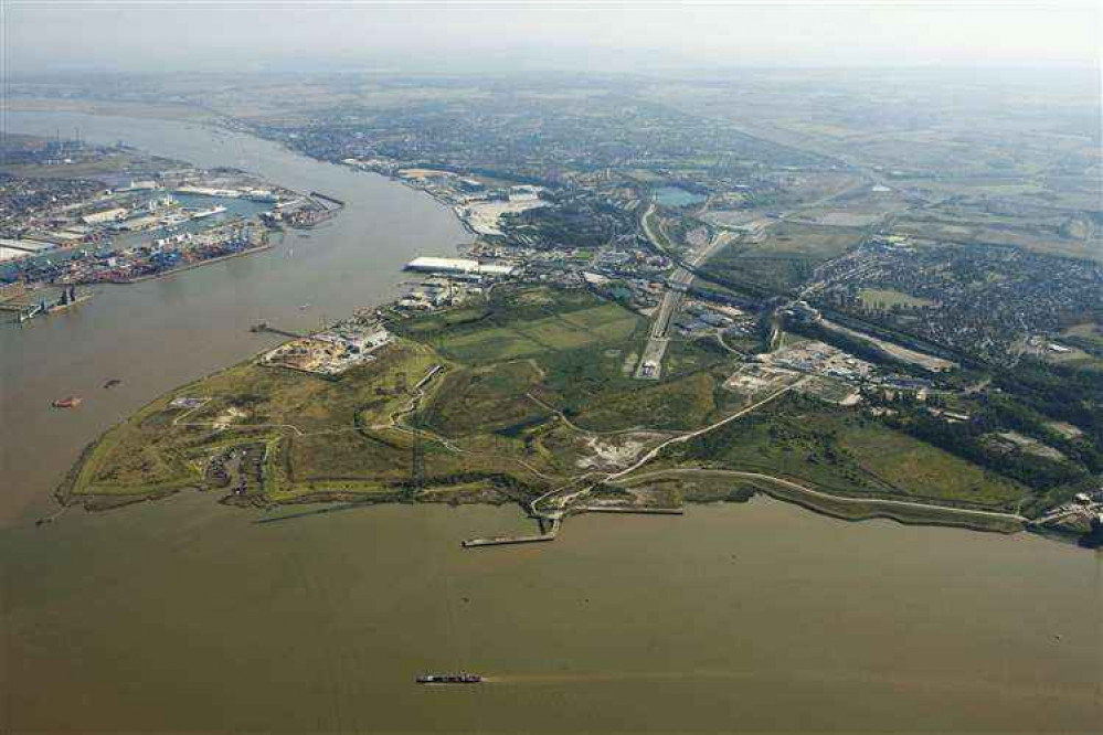 The proximity of Grays and Tilbury to the Swanscombe Peninsula is clear in this aerial shot. The proximity of Grays and Tilbury to the Swanscombe Peninsula is clear in this aerial shot.