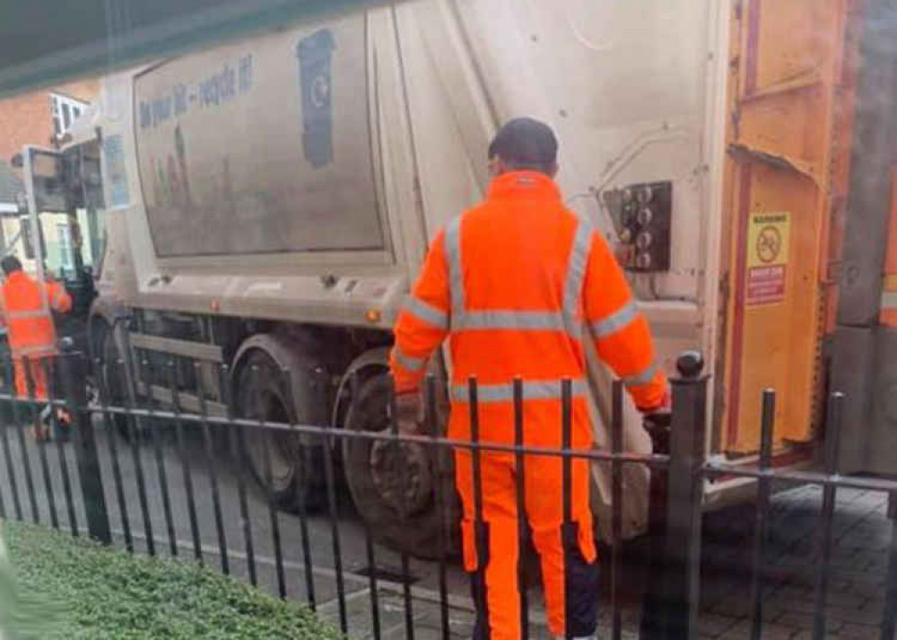 Badly parked cars caused problems in Caspian Way, Purfleet.