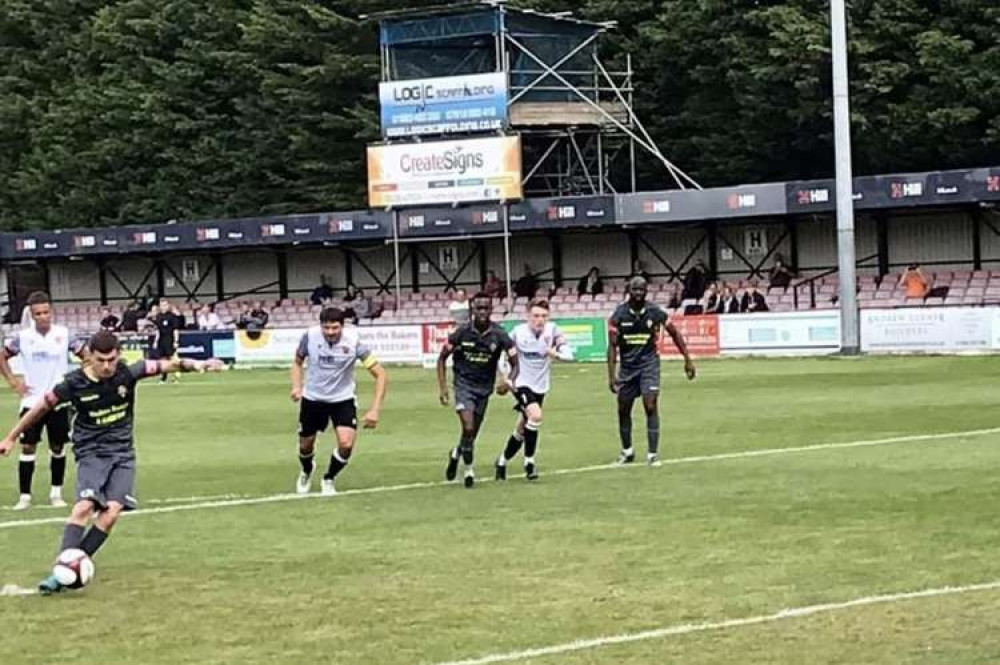 Alex Hernandez nets from the penalty spot for East Thurrock this afternoon. Alex Hernandez nets from the penalty spot for East Thurrock this afternoon.