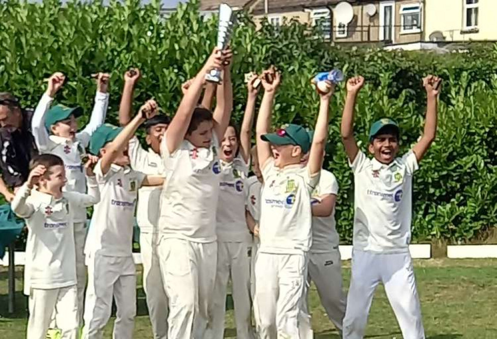 Jubilant Belhus U11s win district final Jubilant Belhus U11s win district final