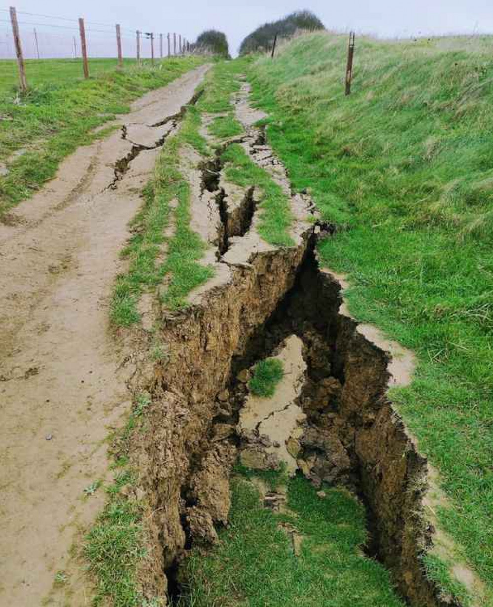 The growing crack in the cliff