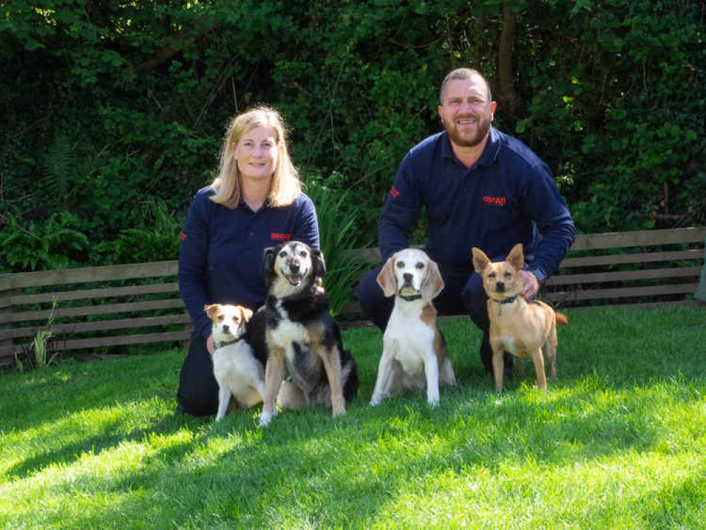 Nigel and Sally Bragg of Oscar Pet Food Bridport Nigel and Sally Bragg of Oscar Pet Food Bridport