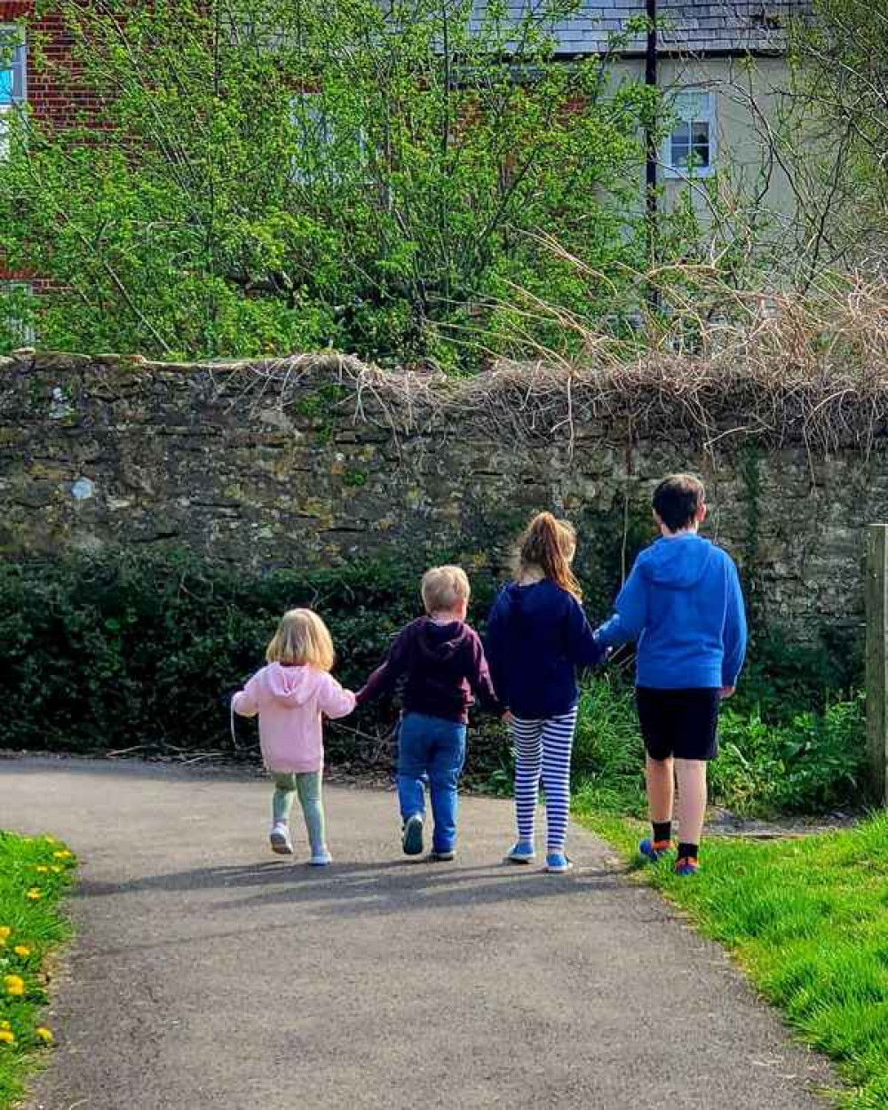 Children in lockdown - by @jewelstribeof6 Children in lockdown - by @jewelstribeof6