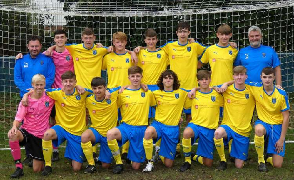 Heswall Under 17 Team, sponsored by The MPS Team - Picture by Bob Shaw