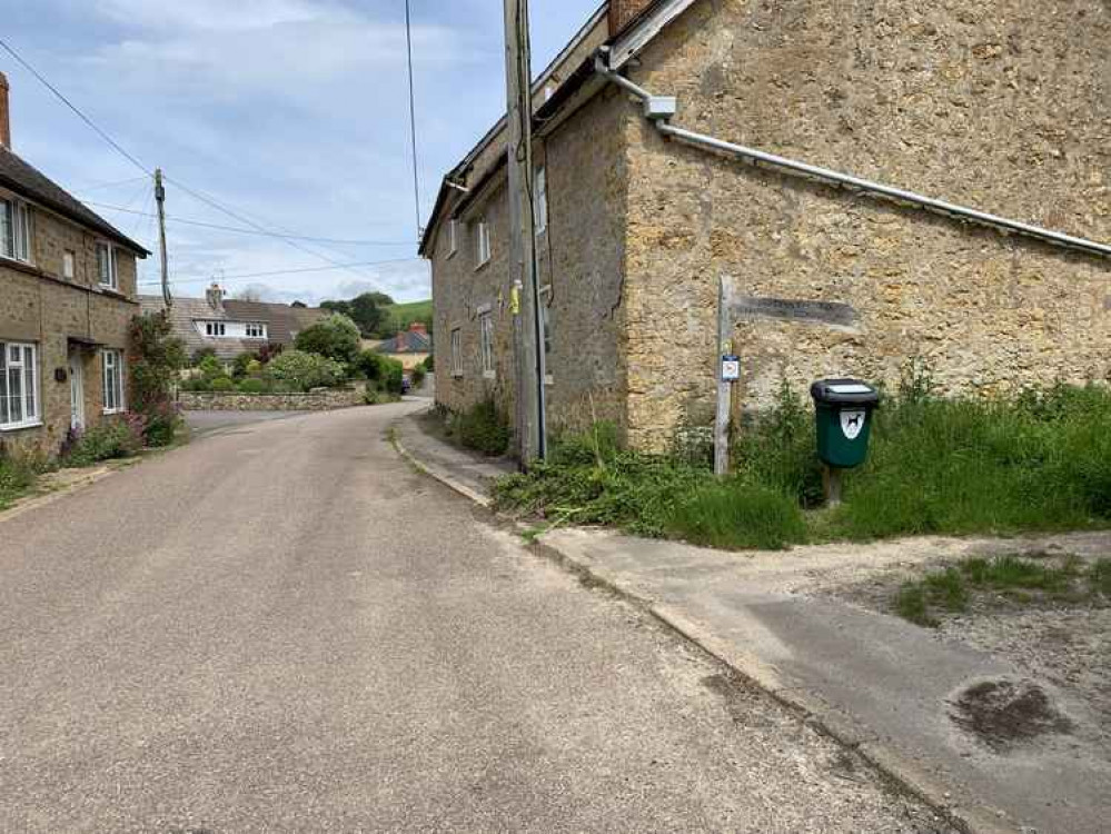 Take the footpath on your right signposted 'Shipton Gorge'