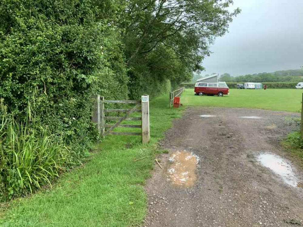 Continue straight through the campsite, staying on the grass path