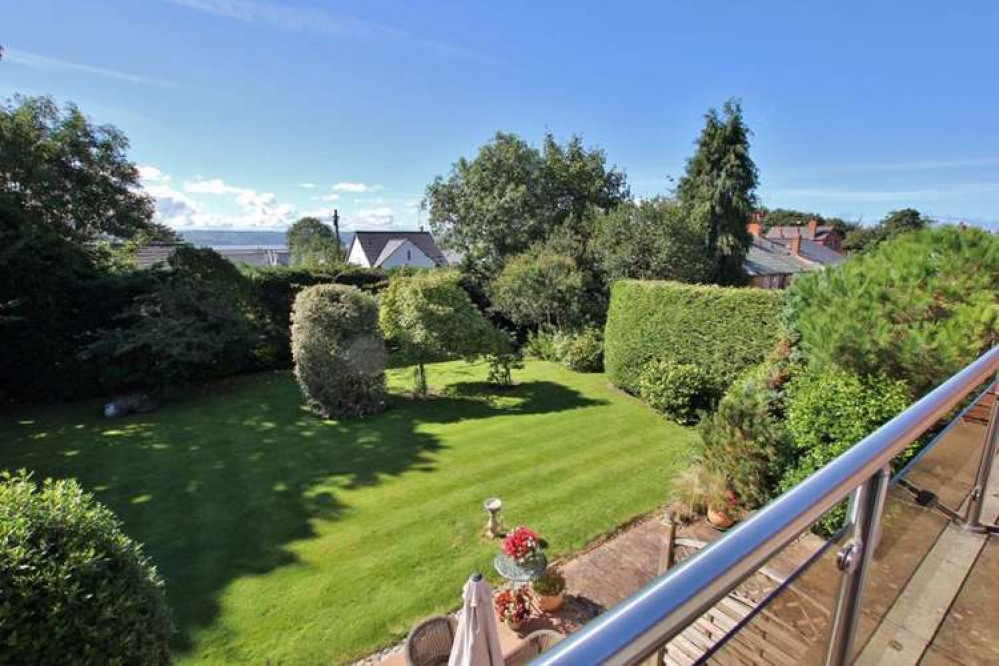 Property of the Week: this two bedroom apartment   studio in Roscote Close, Lower Heswall