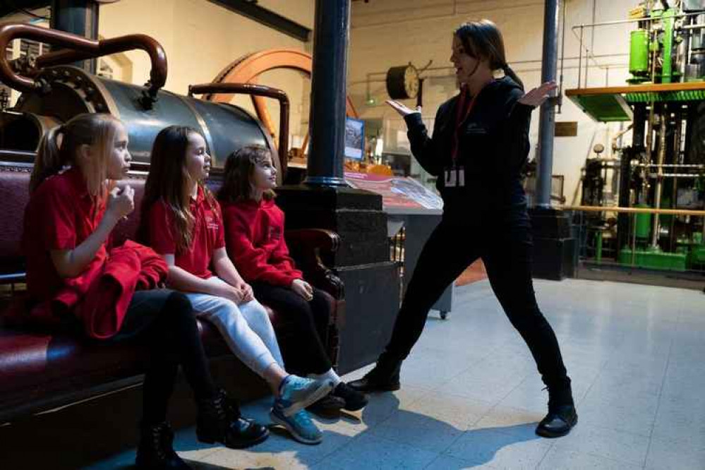 Jemma Bird who runs Little Voices Ealing also works as a music teacher at a school in Fulham. Photo Credit: @srtaylorphoto Twitter, @srtaylorphotography Instagram