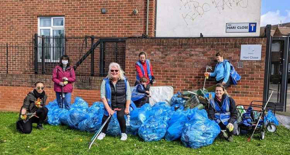 Saturday was a record-breaking day collecting the equivalent of 500 bags of rubbish. Image Credit: LAGER Can