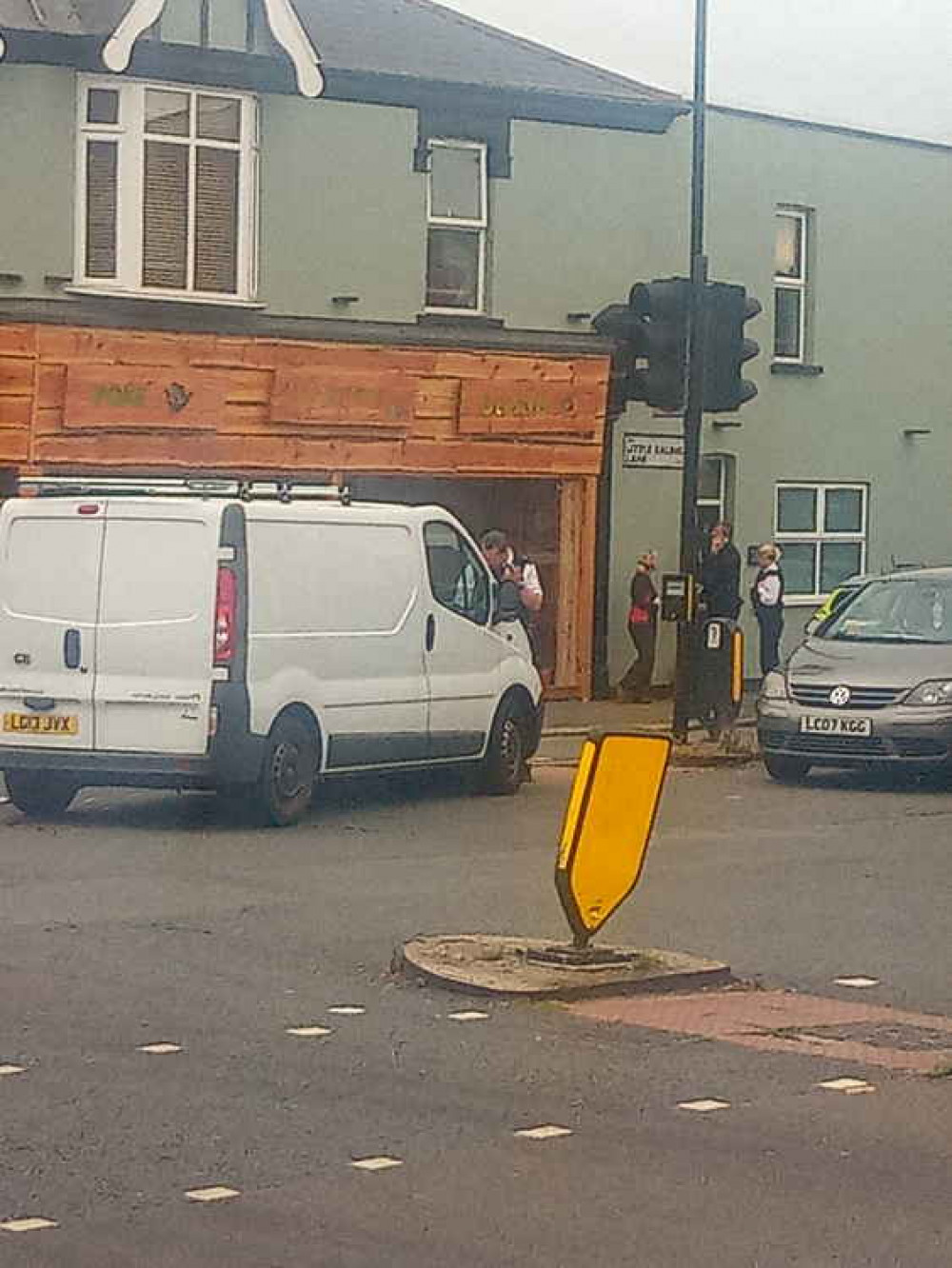 According to eye witnesses, police attended the scene but there was no one directing traffic. Image Credit: Marc Yonder According to eye witnesses, police attended the scene but there was no one directing traffic. Image Credit: Marc Yonder