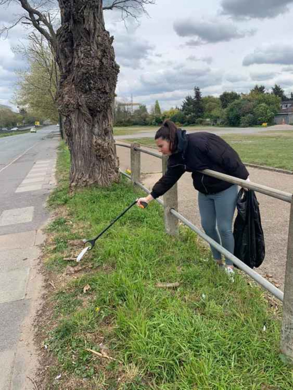 Stefka Grantcharov and her children litter picked for 100 minutes