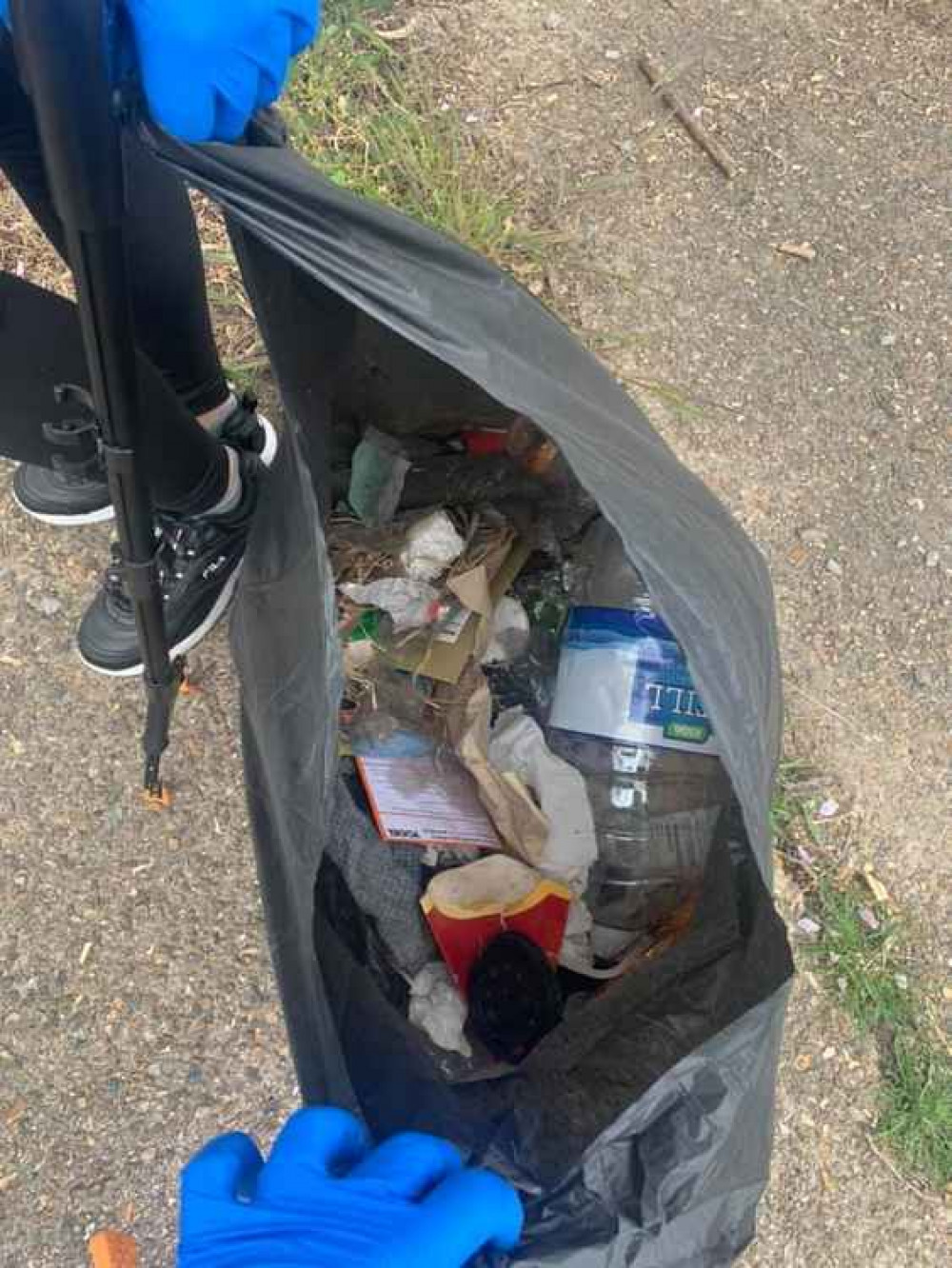 Stefka Grantcharov and her children litter picked for 100 minutes