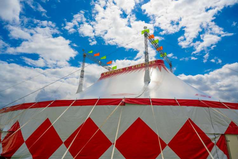 Zippos Circus Big Top - ZIPPOS CIRCUS 2021 CARNIVAL! - Photographer Piet-Hein Out