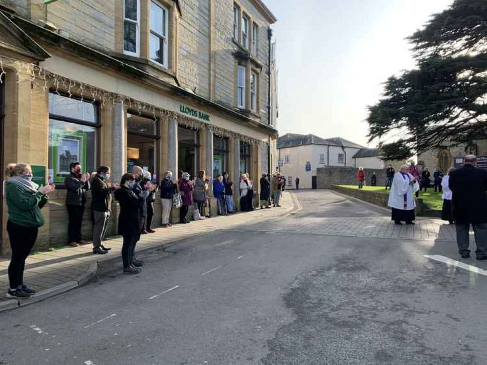 Prayers, a poem and a round of applause was held for Anni outside the Minster Church