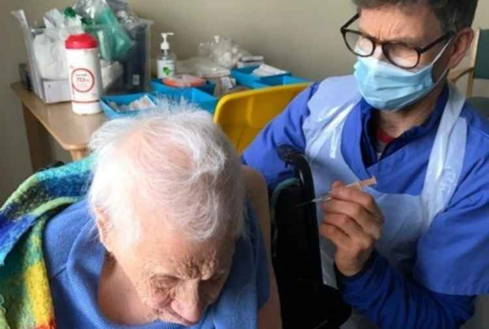 Topsy receives her COVID-19 vaccination