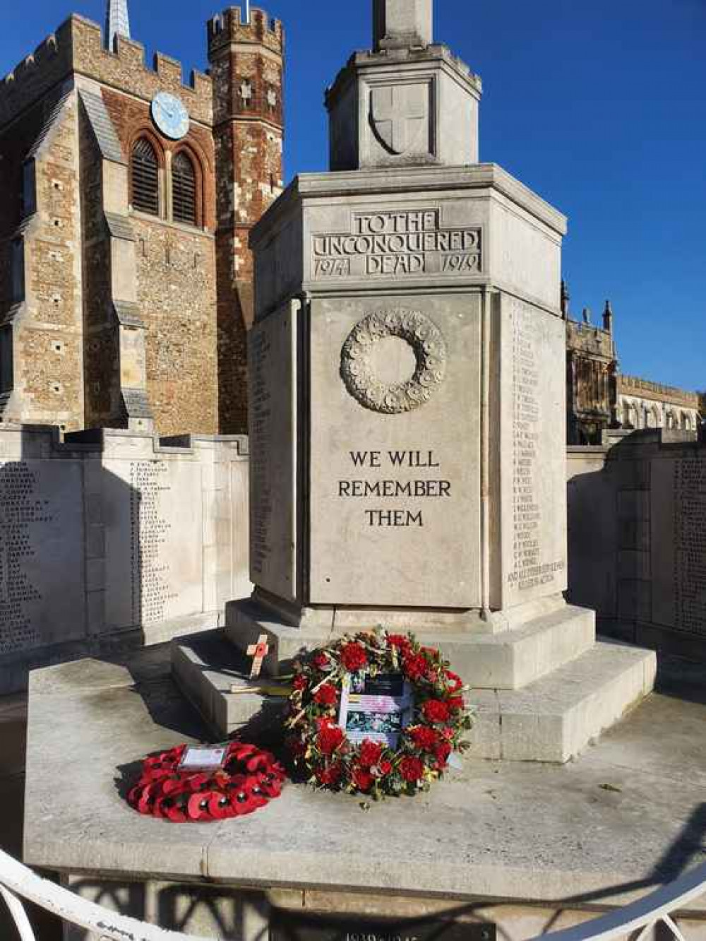 Hitchin's St Mary's Church to livestream Remembrance Sunday service. CREDIT: @HitchinNubNews