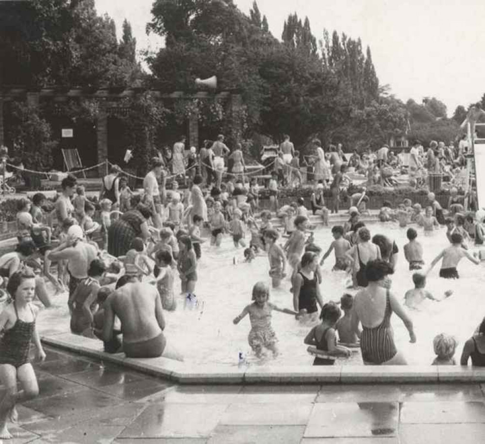 An iconic shot of Hitchin's pool taken more than 50 years ago. CREDIT: NHDC/North Herts Museum