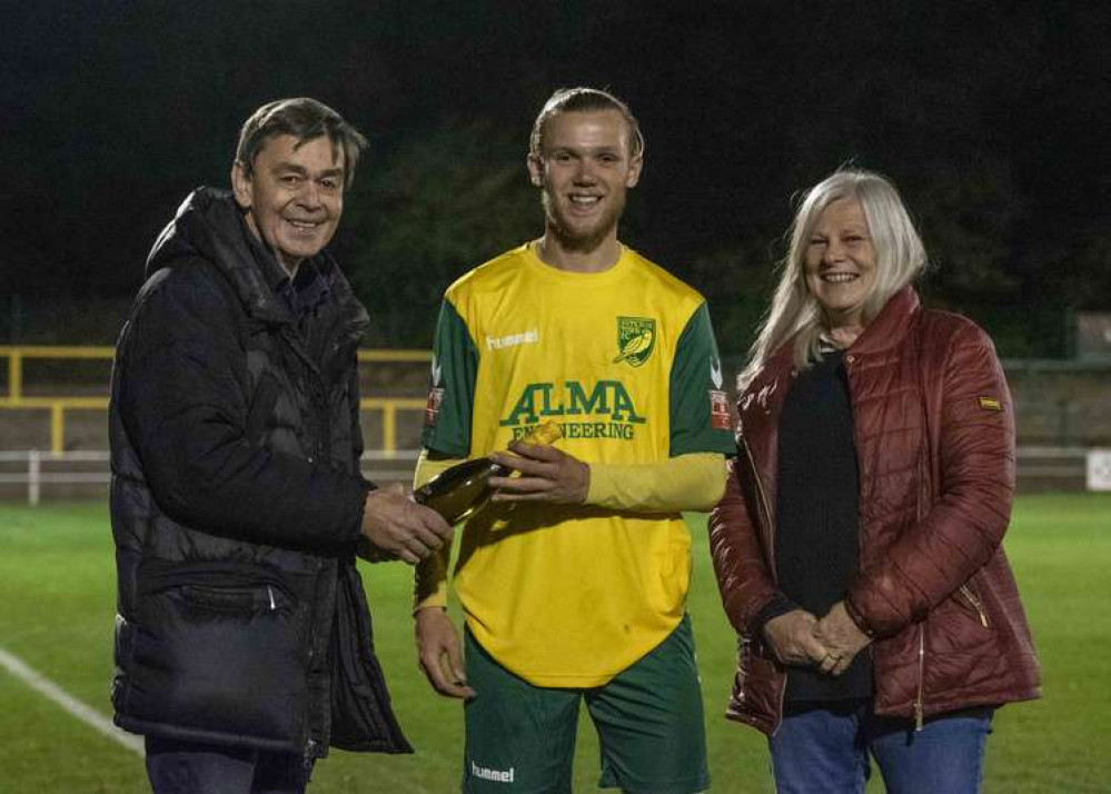 Hitchin Town 0-2 Coalville Town: High-flying Ravens kill off Canaries at Top Field. CREDIT: PETER ELSE