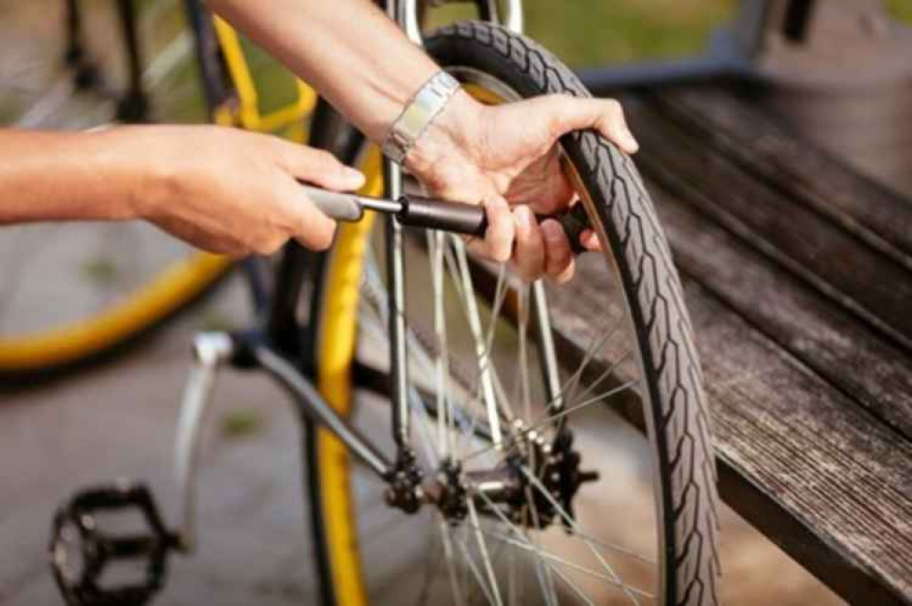 Cyclists must wear a mask