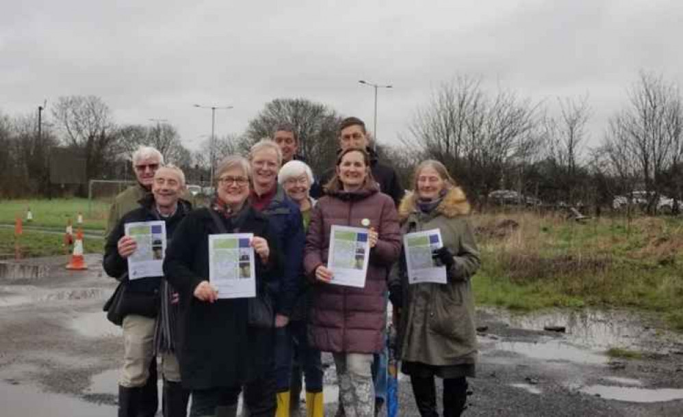 Green London Assembly candidate (second right) with Assembly Member Caroline Russell (third from left) and local campaigners next to Hounslow Urban Farm Green London Assembly candidate (second right) with Assembly Member Caroline Russell (third from left) and local campaigners next to Hounslow Urban Farm