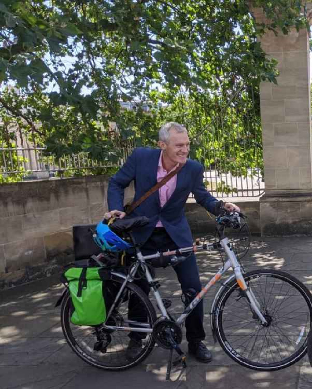 Jeremy Vine called the cycle lane a 'wonderful revelation'. Image Credit: Jeremy Vine Twitter