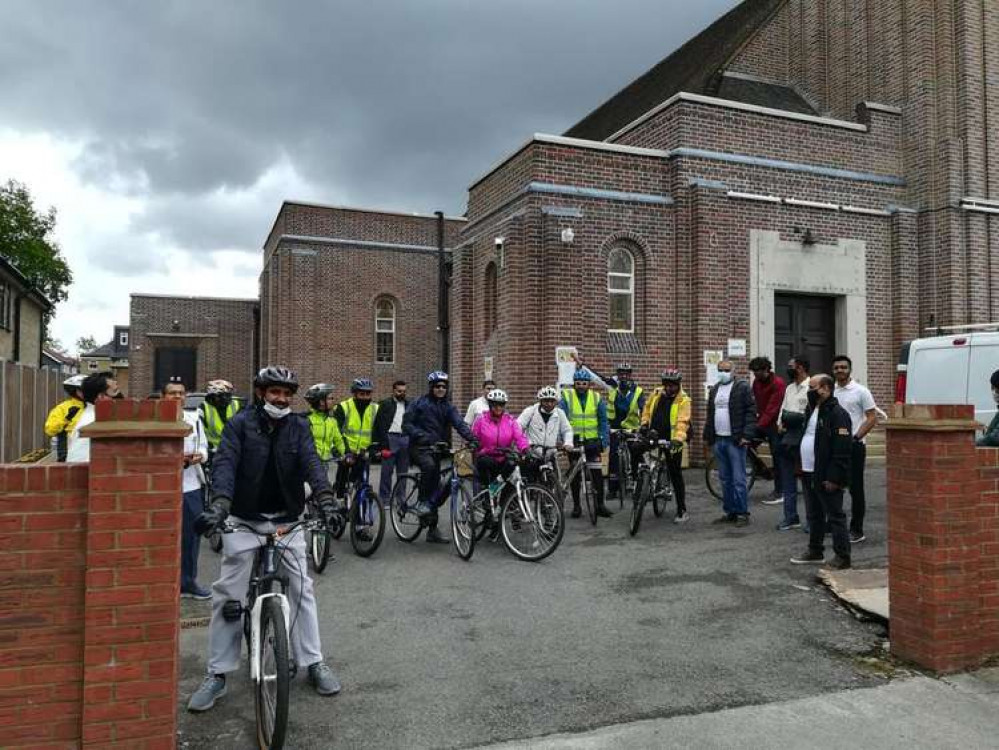 Riders at the 100 km 'ride to breathe' around London in summer. (Image: Soham Foundation)