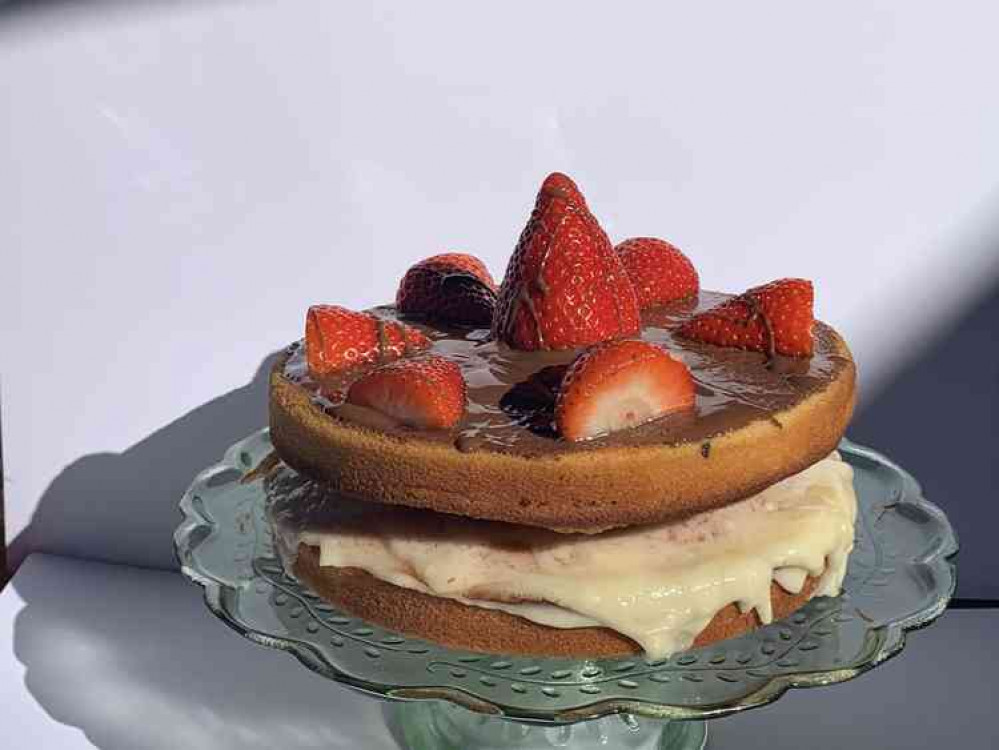 If you want to lift the spirits of an elderly neighbour with a delicious cake from Lois, contact Lois at loisbakes01@gmail.com If you want to lift the spirits of an elderly neighbour with a delicious cake from Lois, contact Lois at loisbakes01@gmail.com