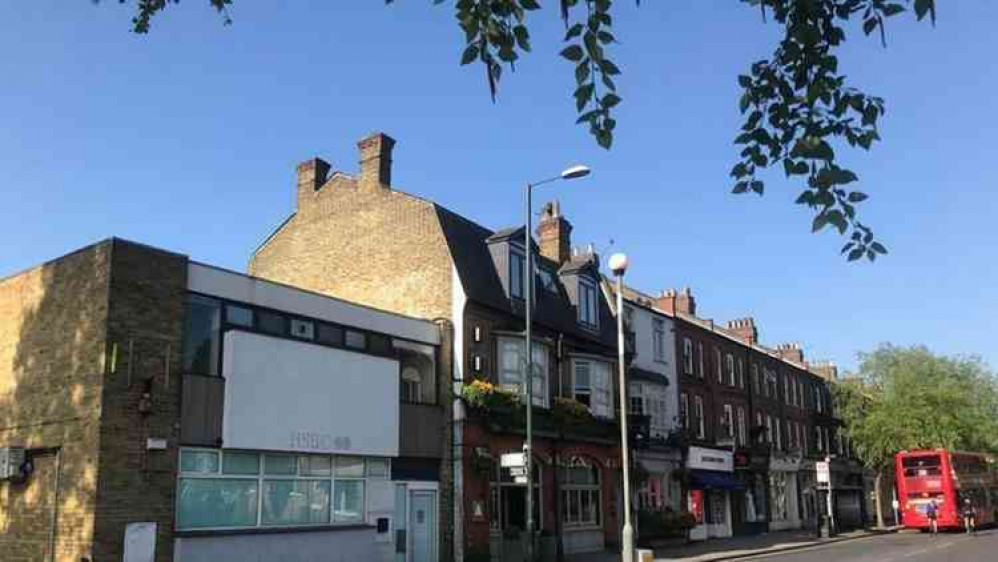 Closed down - former HSBC bank site, Teddington High Street