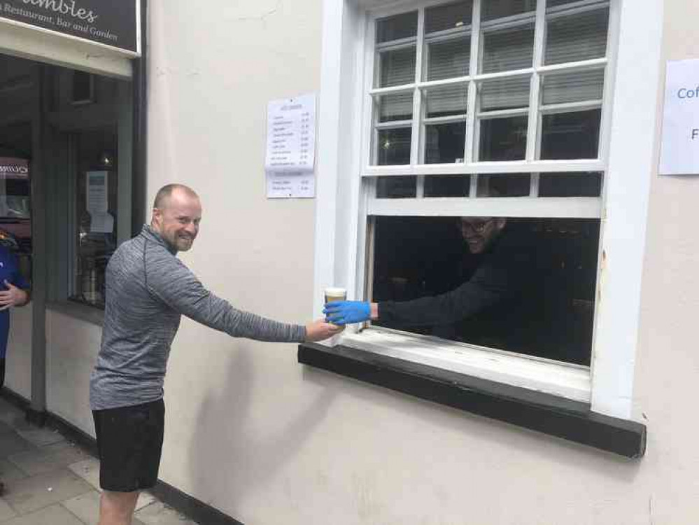 A beer through the window - a new concept for lockdown