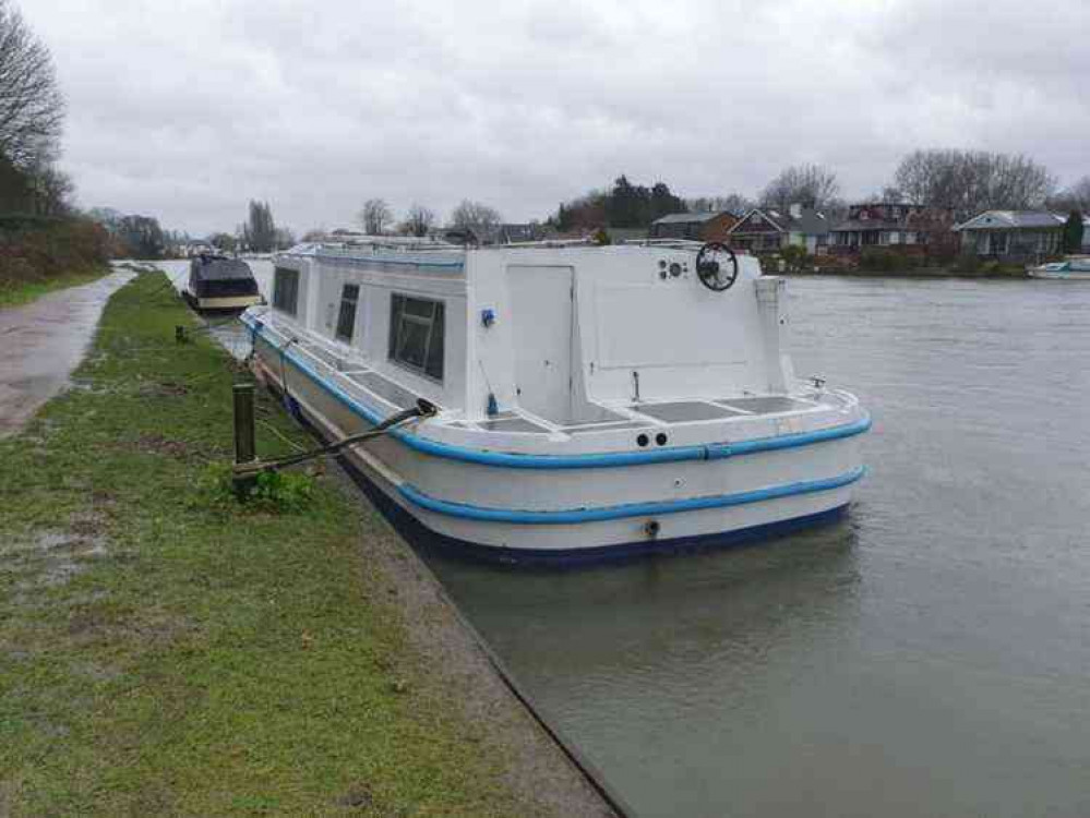 Kingston Houseboat