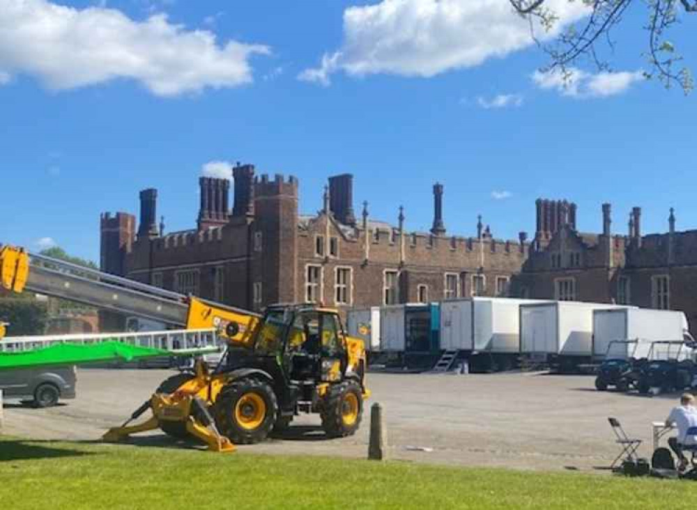 The palace was closed to visitors today as filming for the production resumed