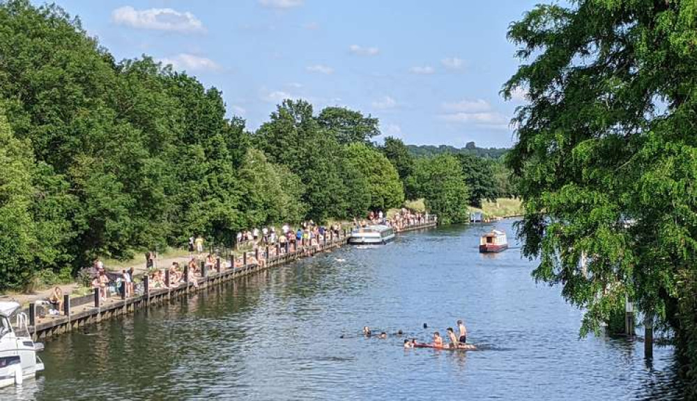 Teddington Lock is a hotspot for people to gather when there's hot weather (Credit: Ollie G Monk)